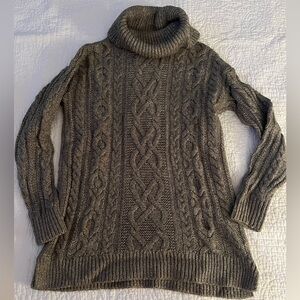 Loft Women’s Turtleneck Sweater (small)